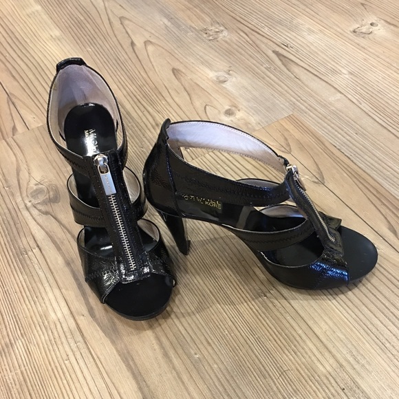 Michael Kors Heels - Picture 2 of 4